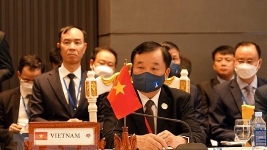 Vietnam stresses importance of maritime and aviation security in East Sea at ADSOM+